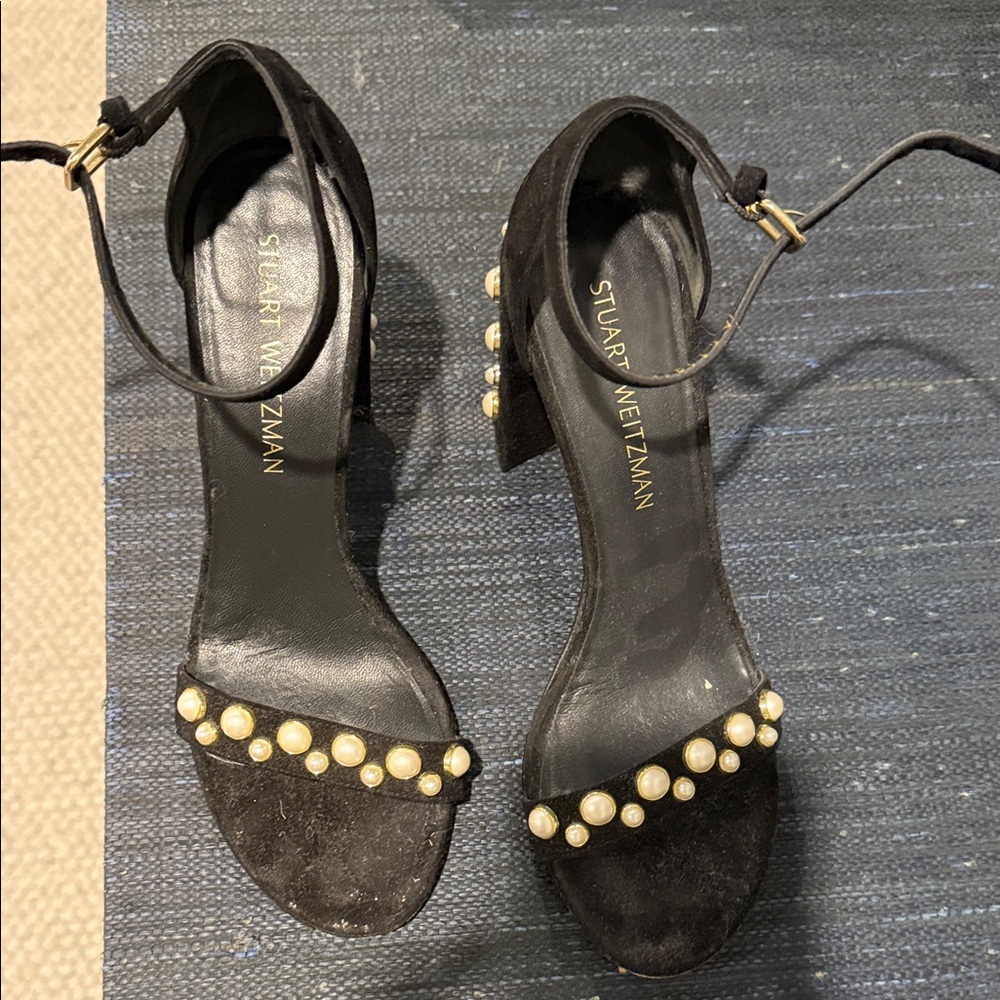Stuart Weitzman Elegant Black Pearl-Embellished Heels - Picture 5 of 10